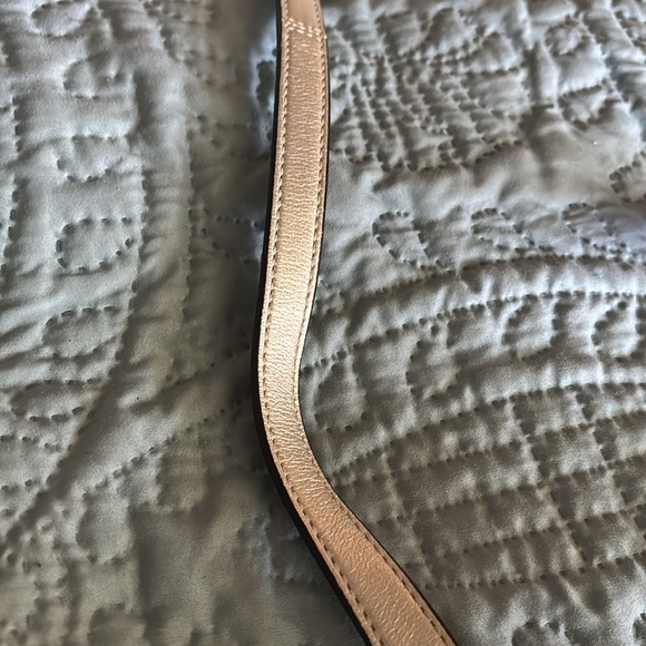 Coach Signature Crossbody Bag - Pink and Cream - Picture 8 of 9